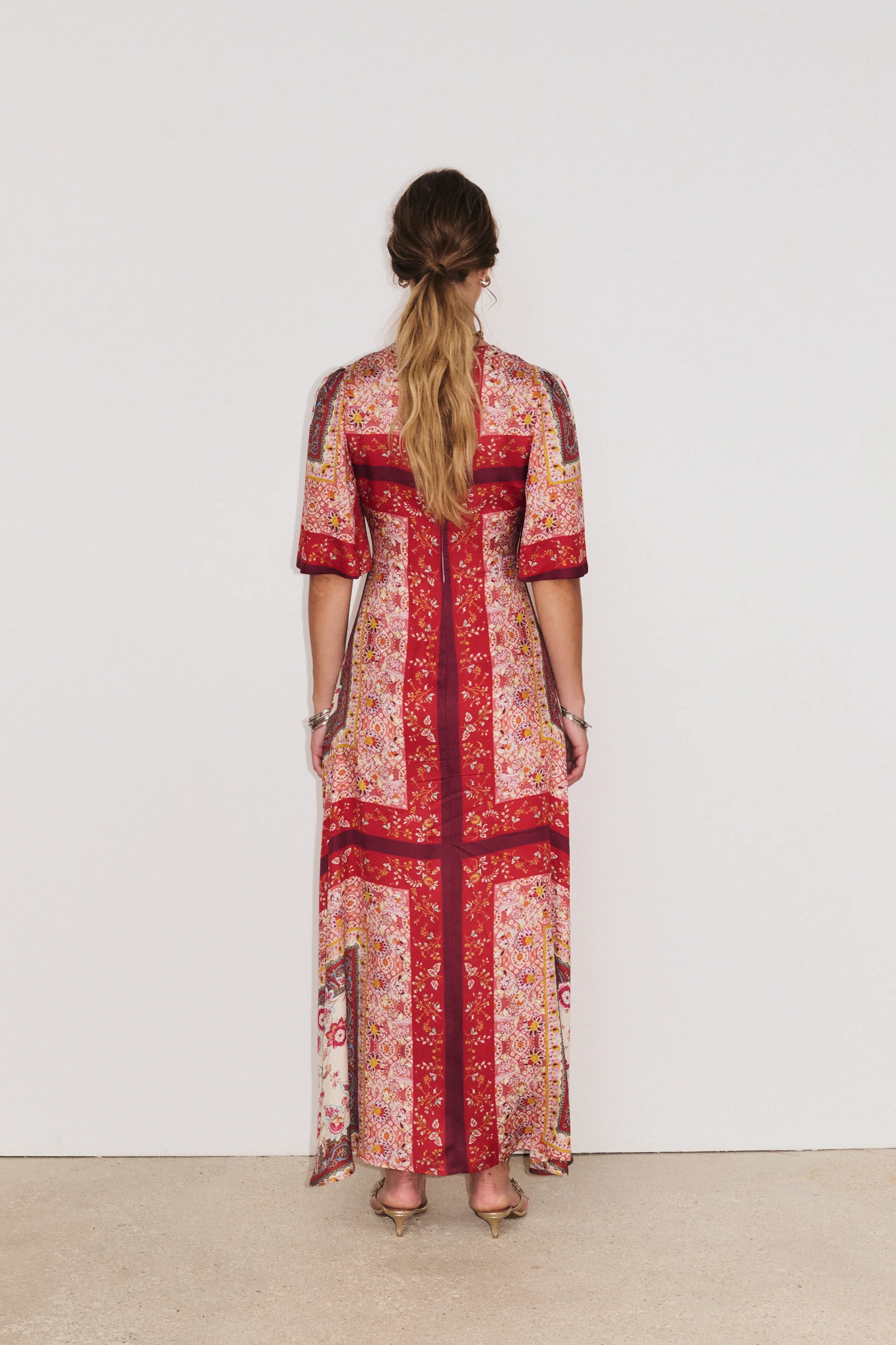 ROBE ROMANCE - Image 4